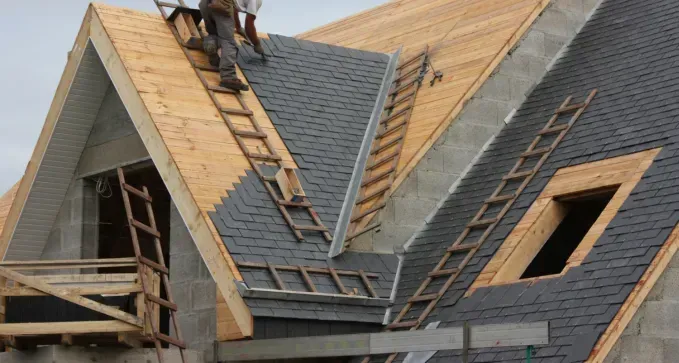 Mantenimiento de tejado de pizarra en Alcalá de Henares